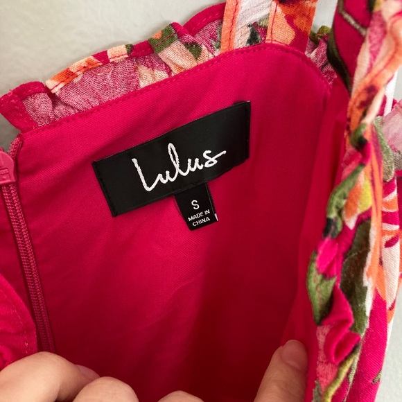 Bright Magenta Hawaiian Dress - Picture 4 of 5